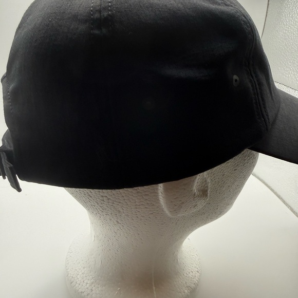 Lululemon Black Athletic Cap - Picture 4 of 9